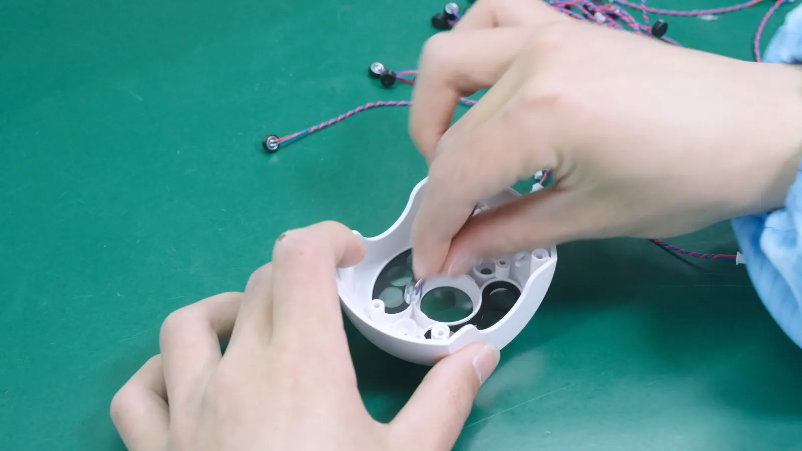 Internal precision connections