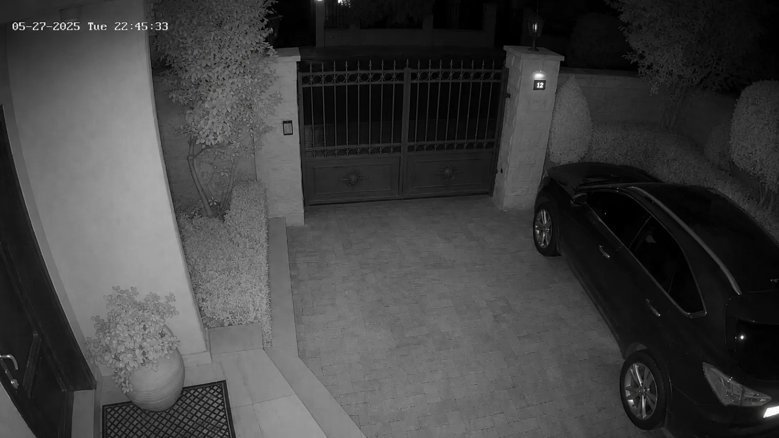 FLC-800PO night vision monitoring scene